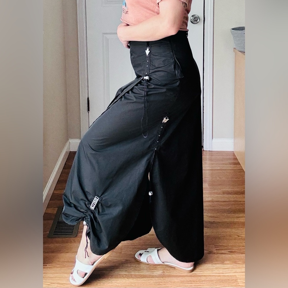 Black maxi skirt slightly A form.